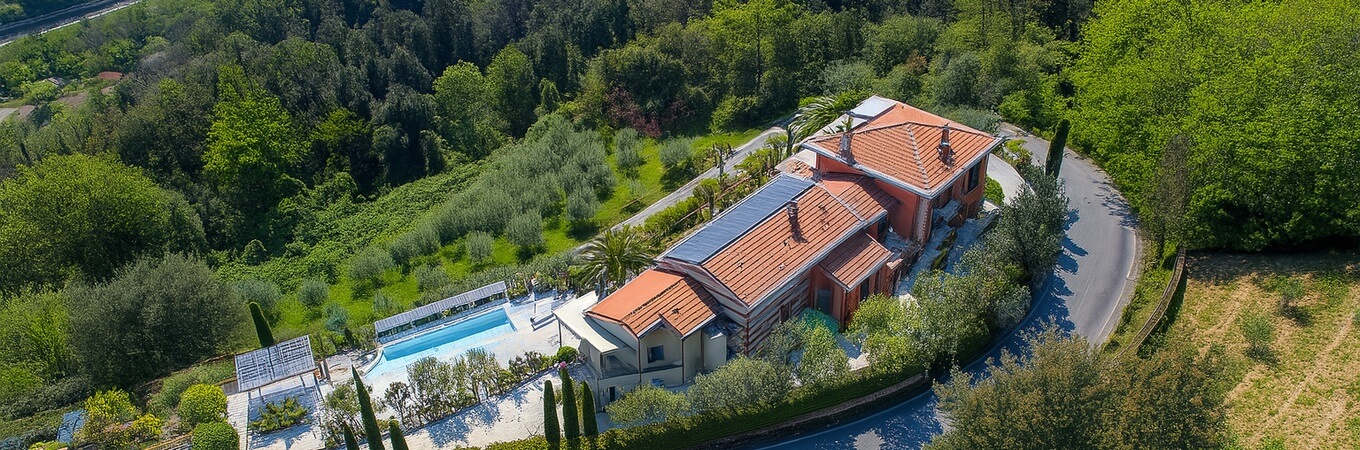 Luxury villa to rent in Liguria near Cinque Terre with sea views