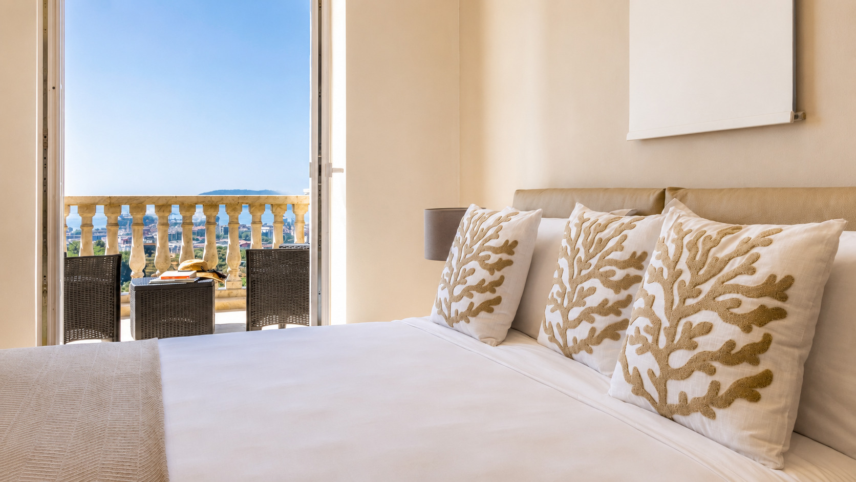 Luxury bedroom at Villa Amaranta