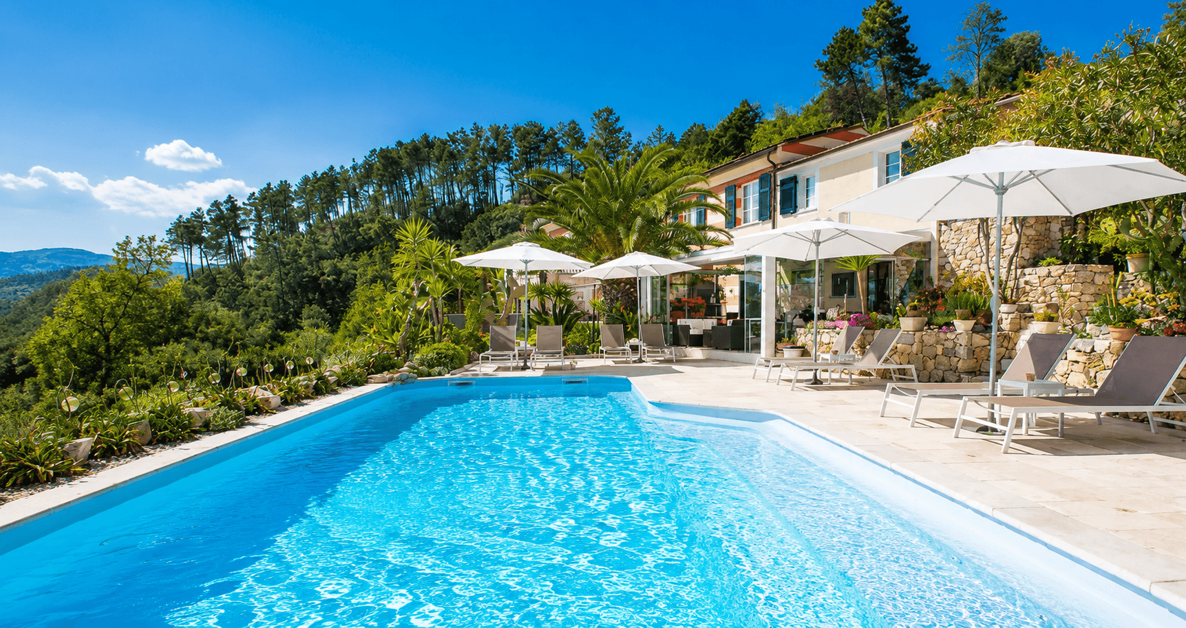 Private swimming pool at Villa Amaranta in Liguria