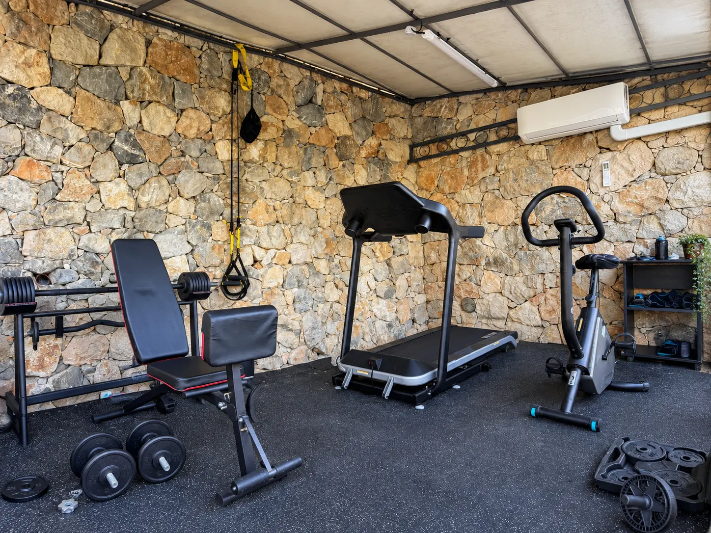 Private gym at Villa Amaranta for corporate retreats in Italy